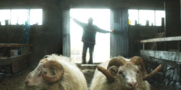 EL VALLE DE LOS CARNEROS- CINEFORUM- CONSEJO DE MAYORES- LUIS VIL